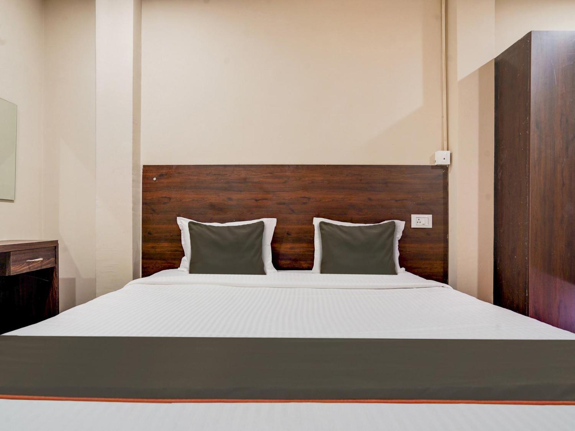 Hotel Airport Land New Delhi Ngoại thất bức ảnh