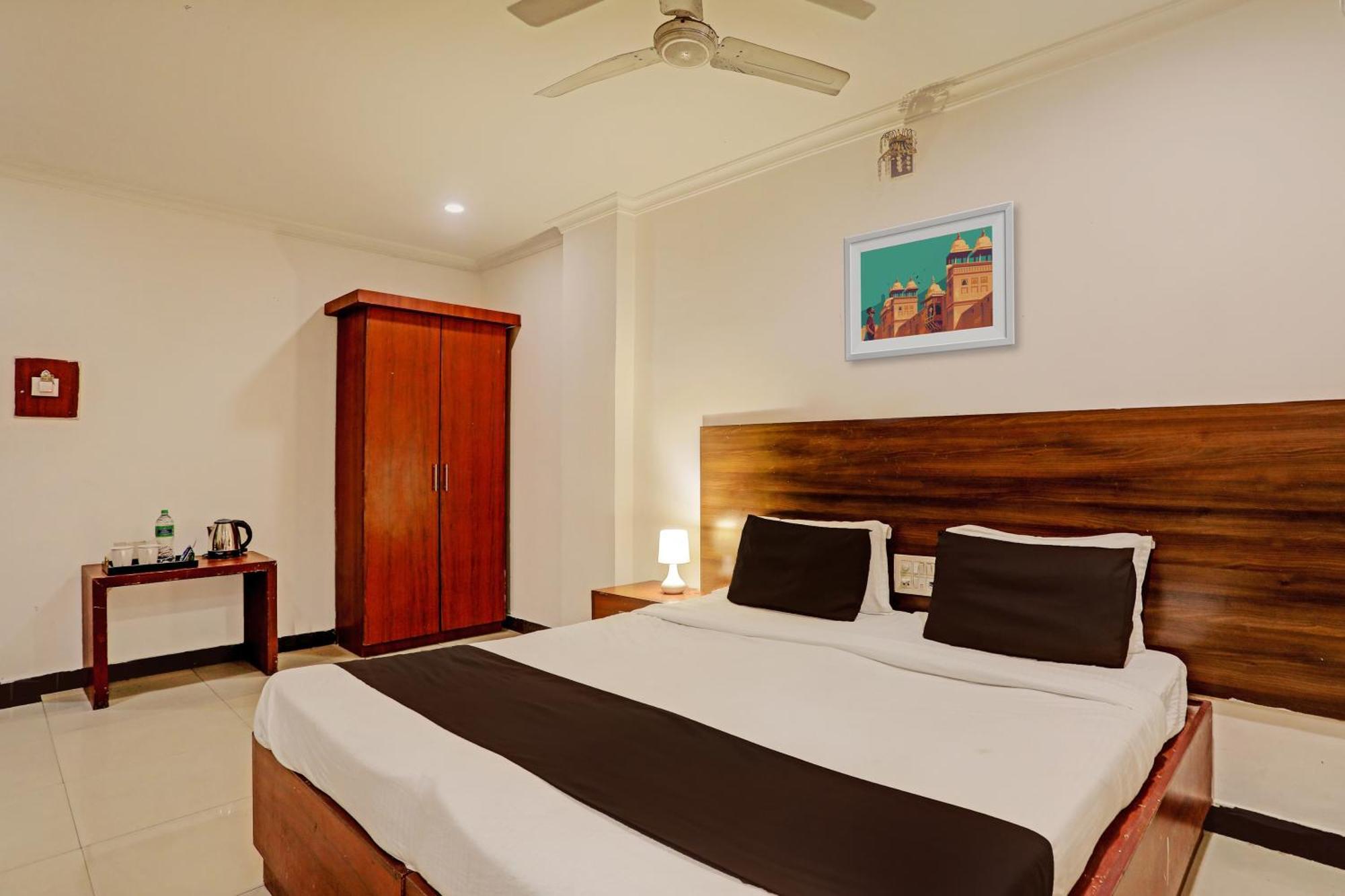 Hotel Airport Land New Delhi Ngoại thất bức ảnh