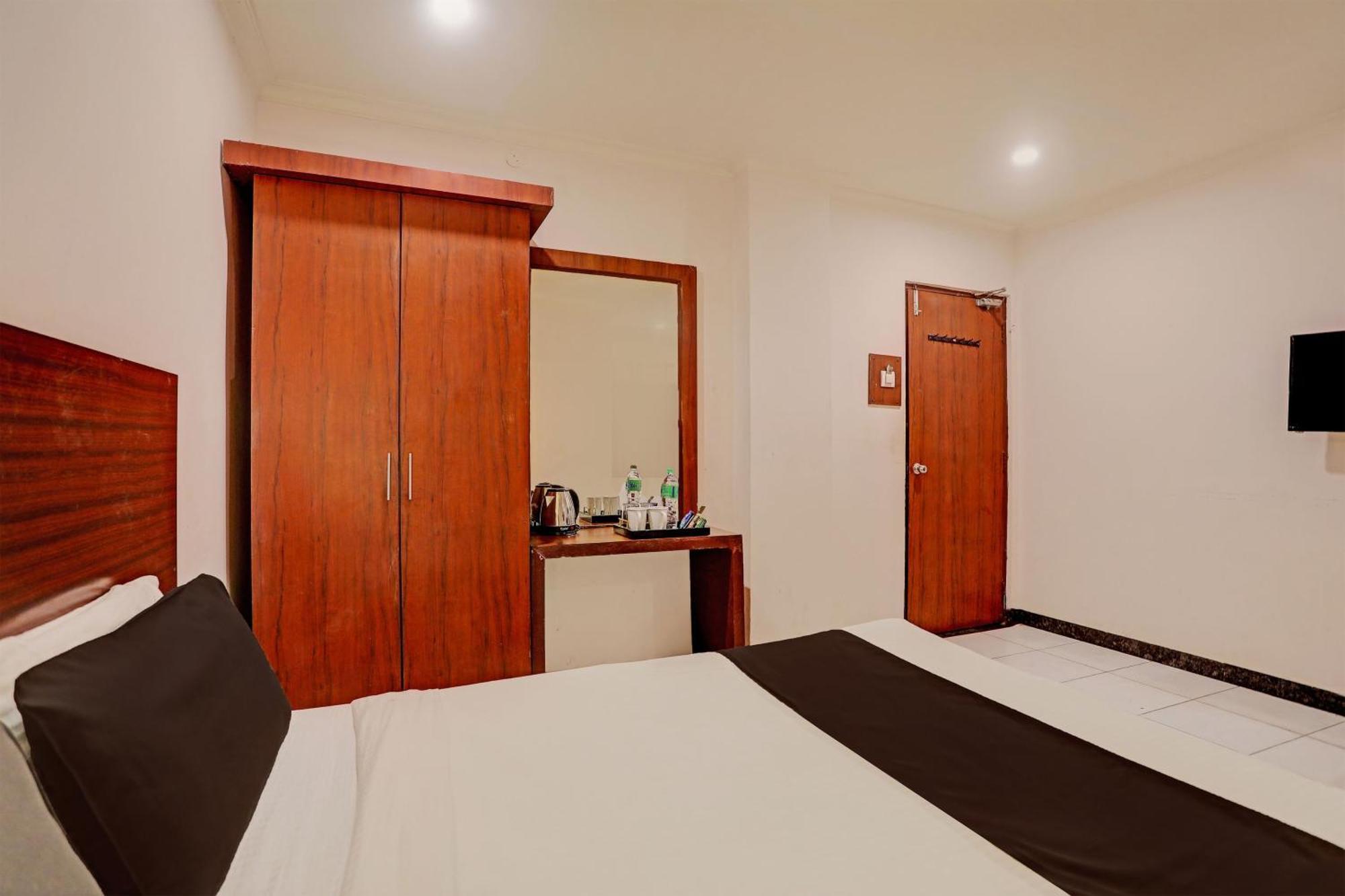 Hotel Airport Land New Delhi Ngoại thất bức ảnh