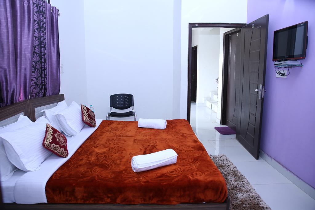Hotel Airport Land New Delhi Phòng bức ảnh