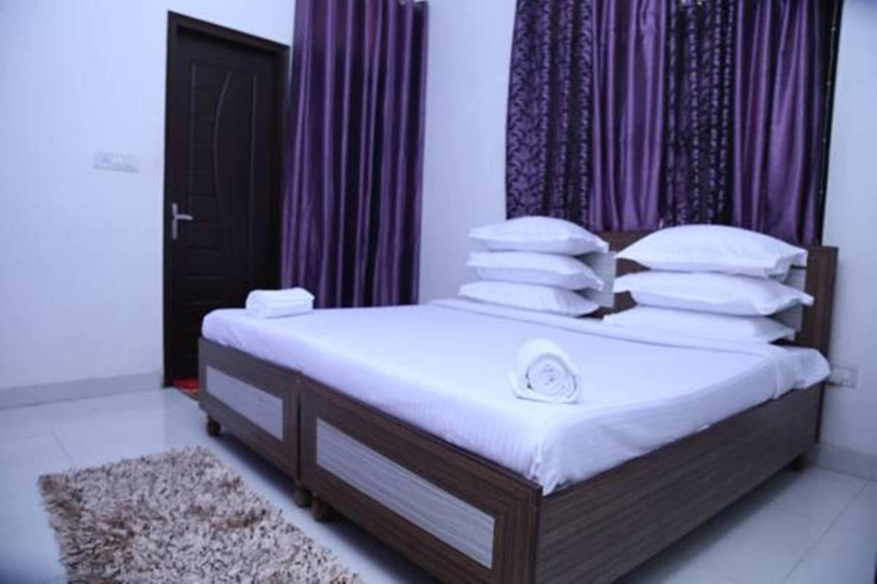 Hotel Airport Land New Delhi Ngoại thất bức ảnh