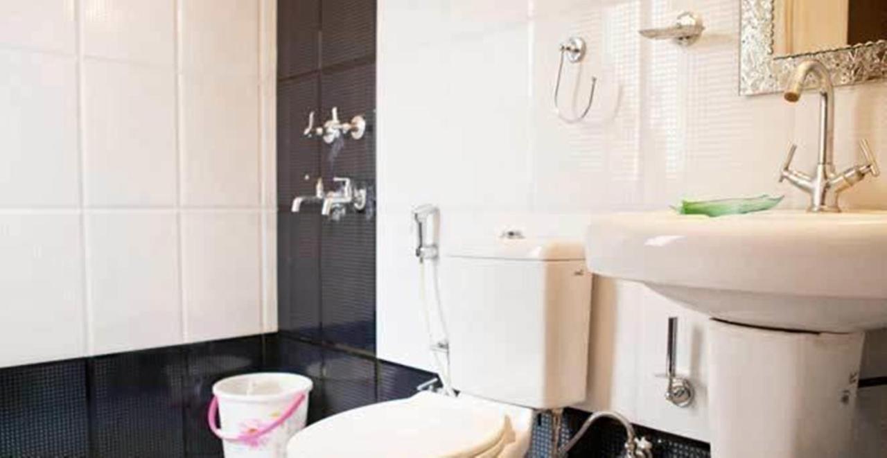 Hotel Airport Land New Delhi Ngoại thất bức ảnh
