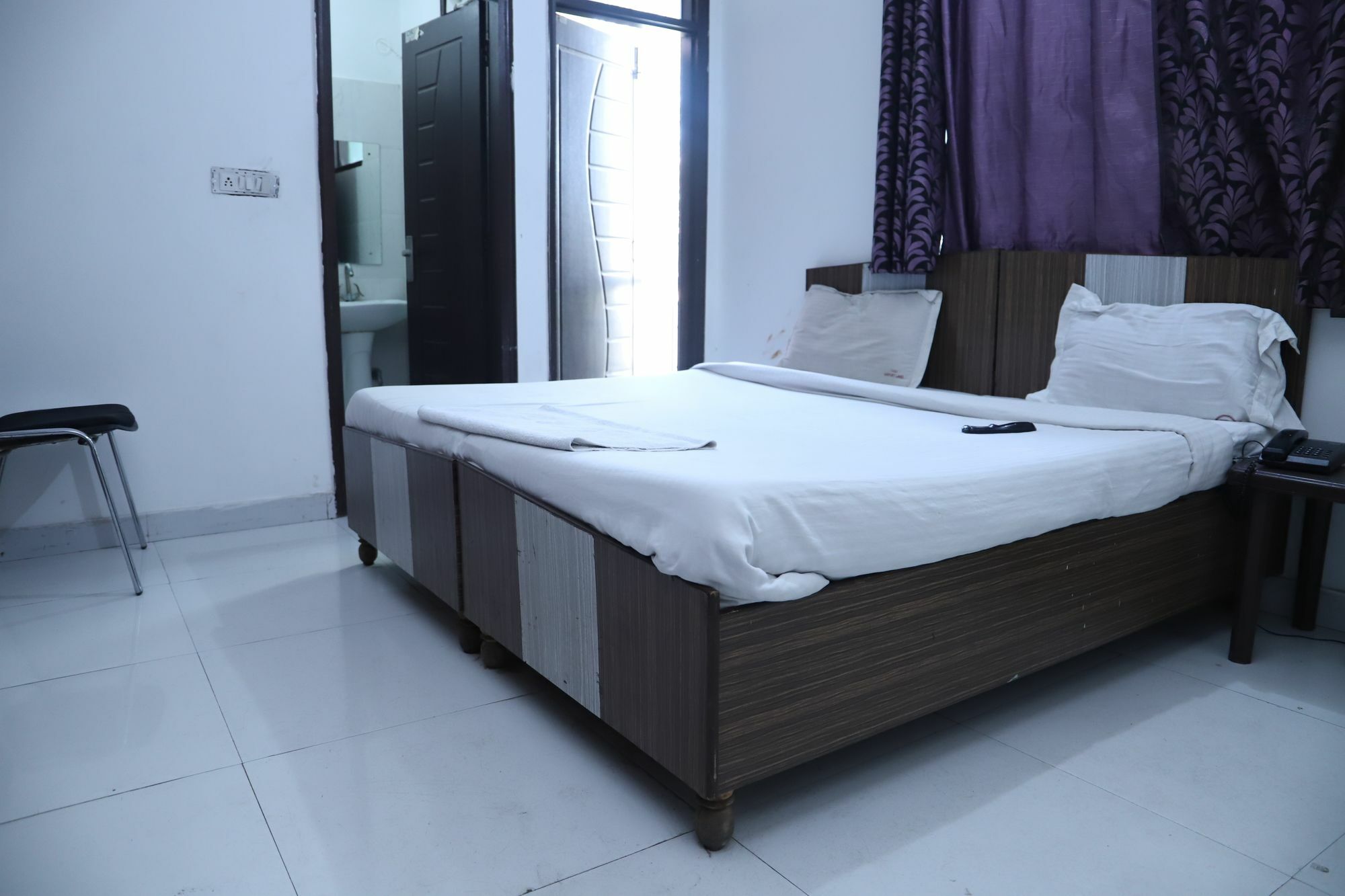 Hotel Airport Land New Delhi Ngoại thất bức ảnh