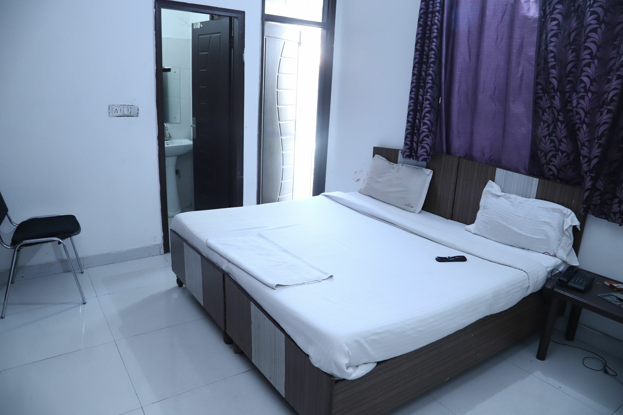 Hotel Airport Land New Delhi Ngoại thất bức ảnh