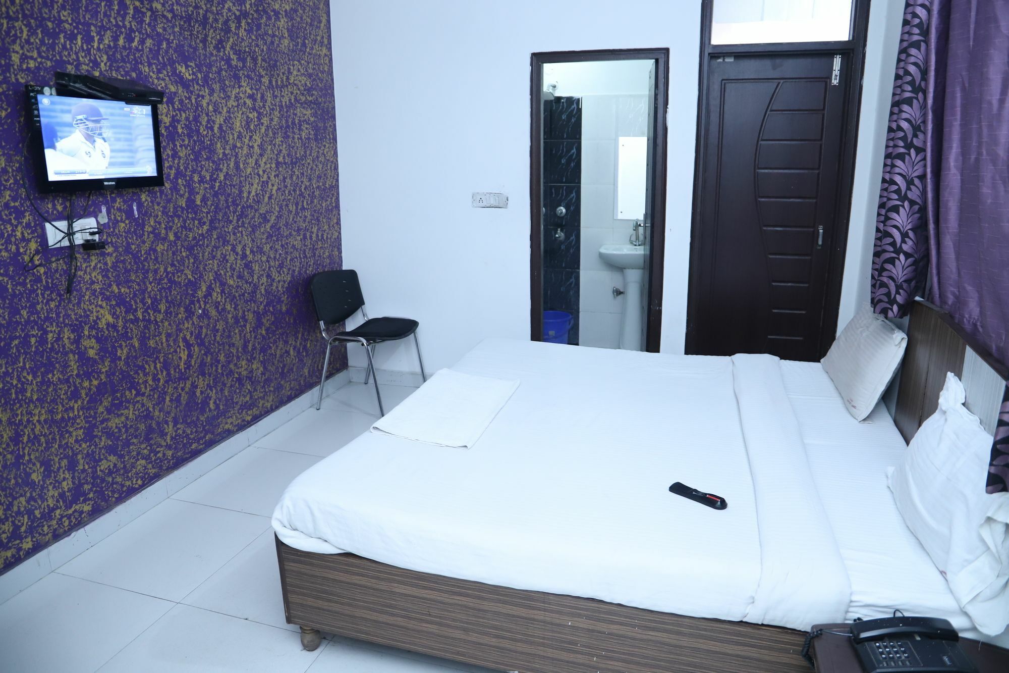 Hotel Airport Land New Delhi Ngoại thất bức ảnh